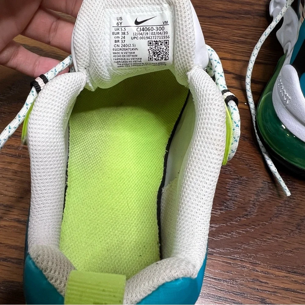 2020 Nike Air Max 270 React SE 'Oracle Aqua' size 6Y